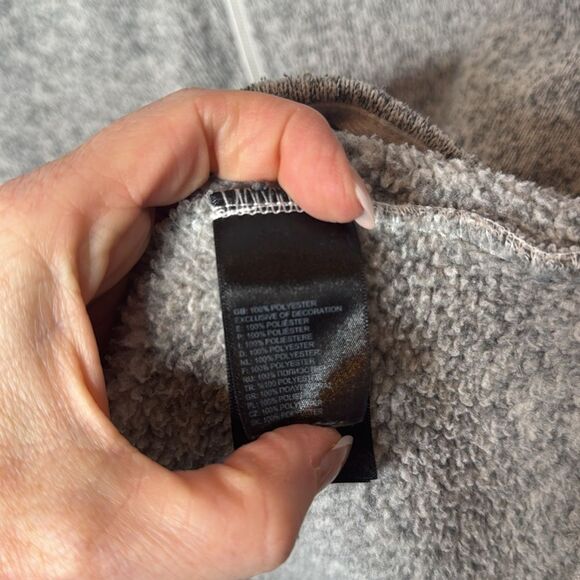 The North Face Gray Men's Tsillan Grey Sweatshirt. Size Medium. - Picture 7 of 9